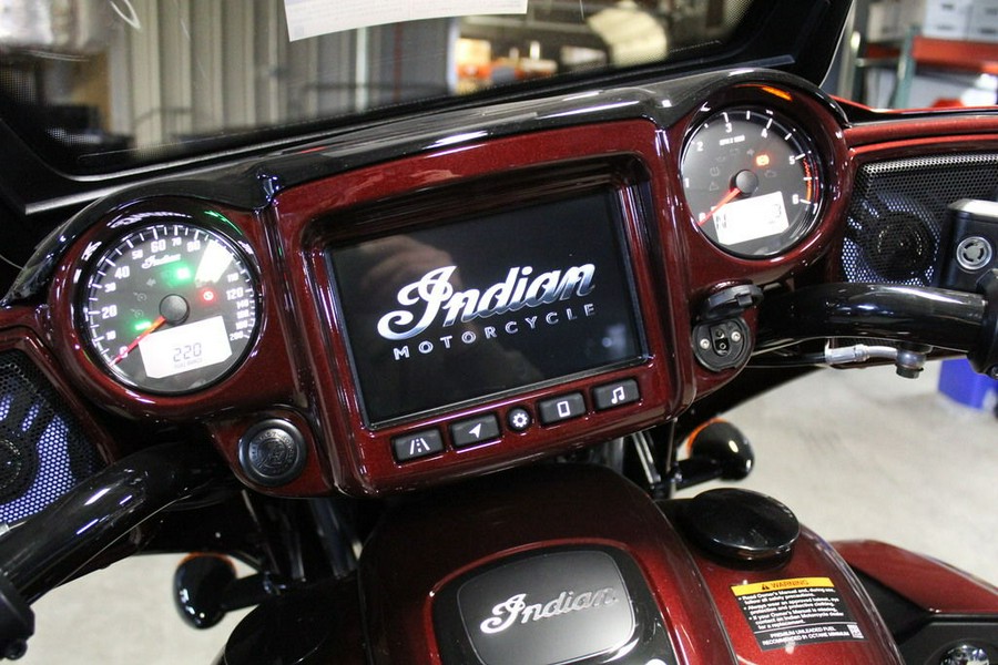 2024 Indian Motorcycle® Roadmaster® Dark Horse® with PowerBand Audio Package