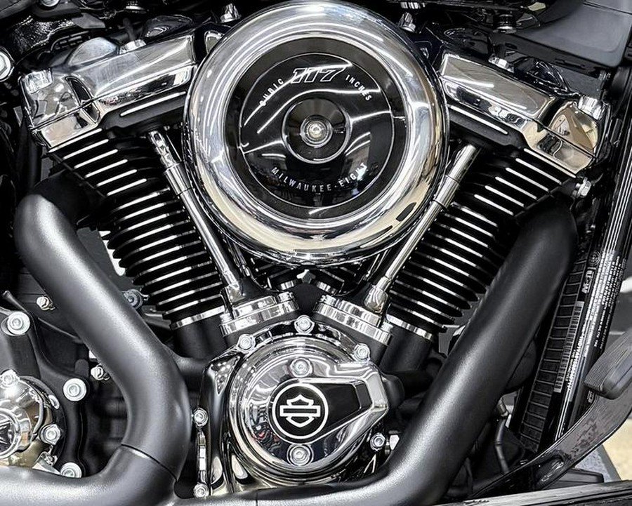 2025 Harley-Davidson® FLHC - Heritage Classic