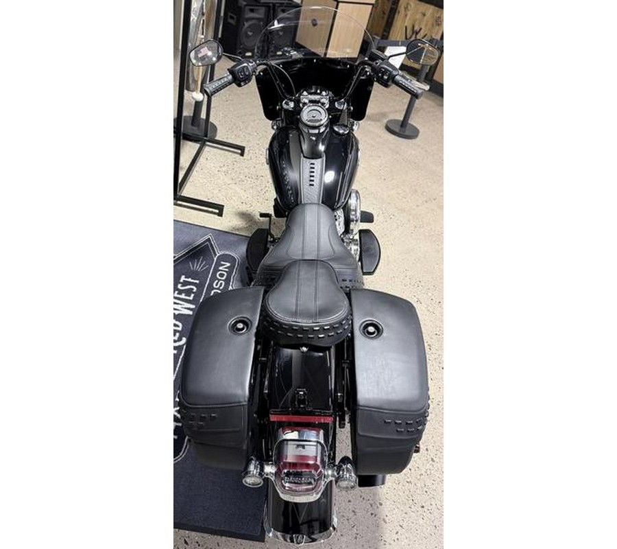 2025 Harley-Davidson® FLHC - Heritage Classic