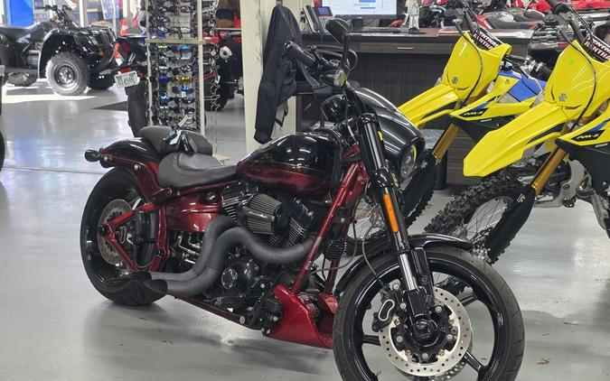 2017 Harley-Davidson Softail® CVO™ Pro Street Breakout®