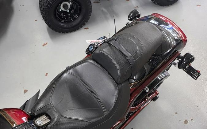 2017 Harley-Davidson Softail® CVO™ Pro Street Breakout®