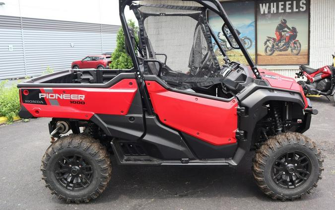 2025 Honda Pioneer 1000 Deluxe