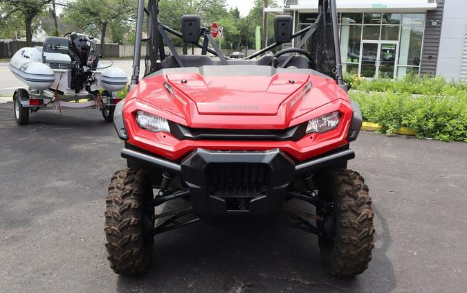 2025 Honda Pioneer 1000 Deluxe