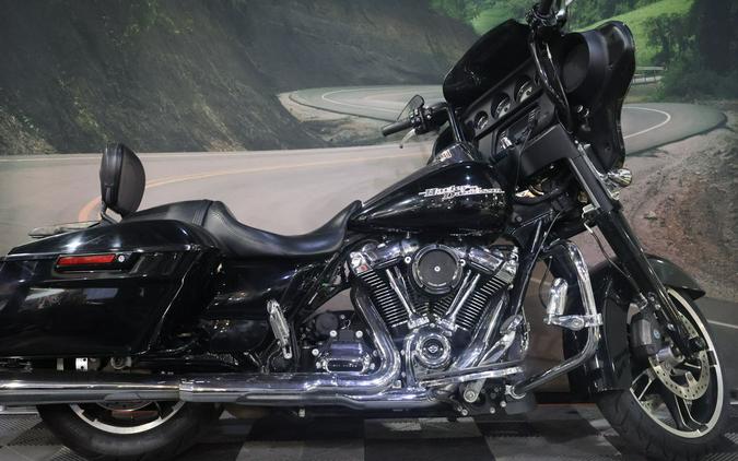 2017 Harley-Davidson® FLHX - Street Glide®