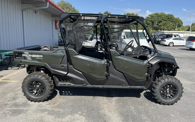 2025 HONDA PIONEER 1000-6 DELUXE CREW