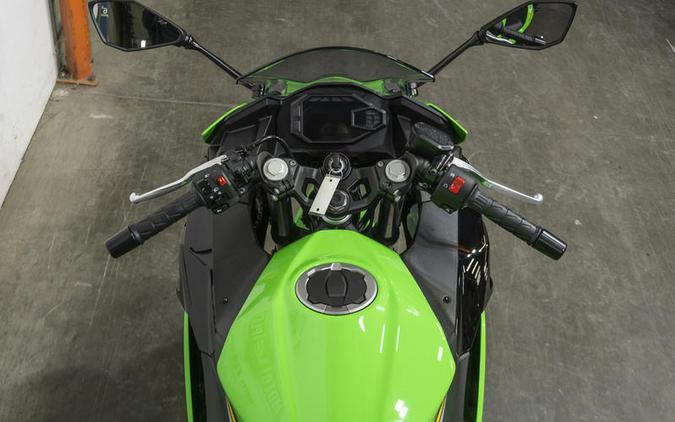 2025 Kawasaki Ninja® 500 KRT Edition SE ABS