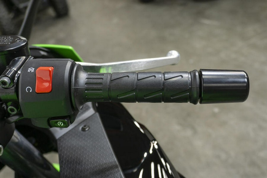 2025 Kawasaki Ninja® 500 KRT Edition SE ABS