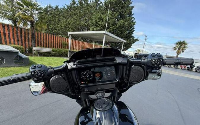 2025 Harley-Davidson Street Glide FLHX