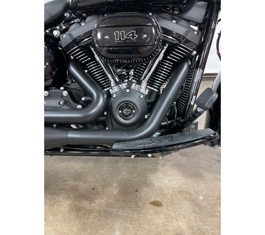 2023 Harley-Davidson® Heritage Classic Vivid Black