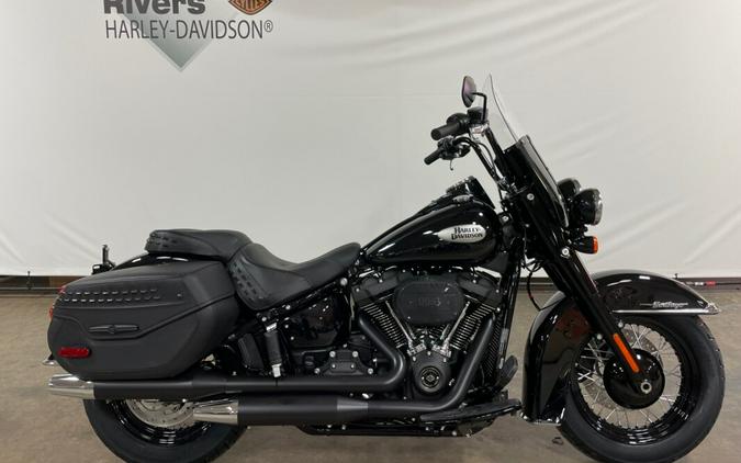 2023 Harley-Davidson® Heritage Classic Vivid Black