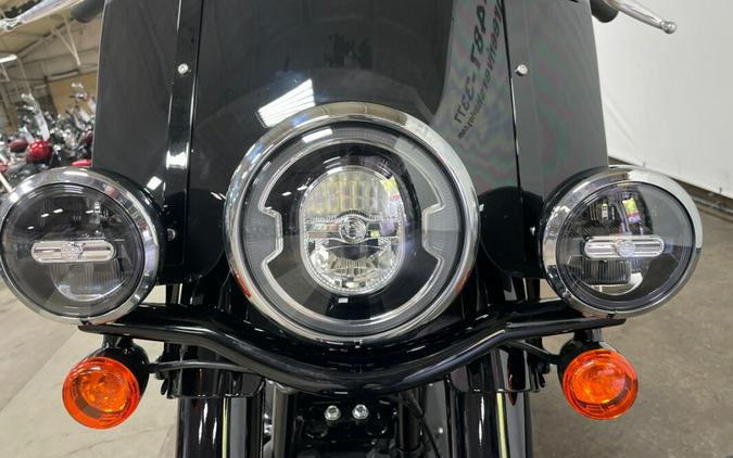 2023 Harley-Davidson® Heritage Classic Vivid Black