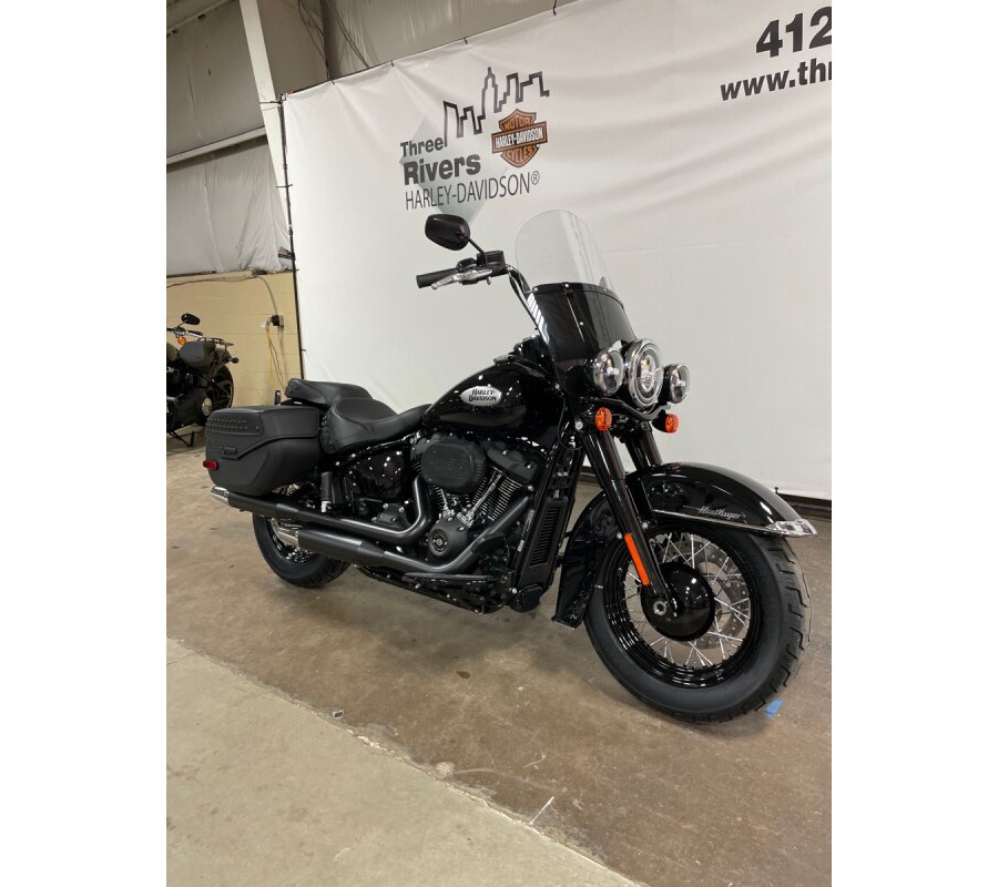 2023 Harley-Davidson® Heritage Classic Vivid Black