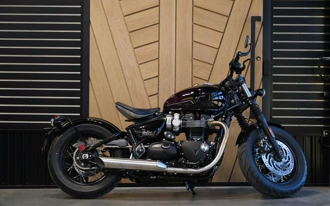 2024 Triumph Bonneville Bobber Stealth Edition PHANTOM PURPLESILVER PURPLE