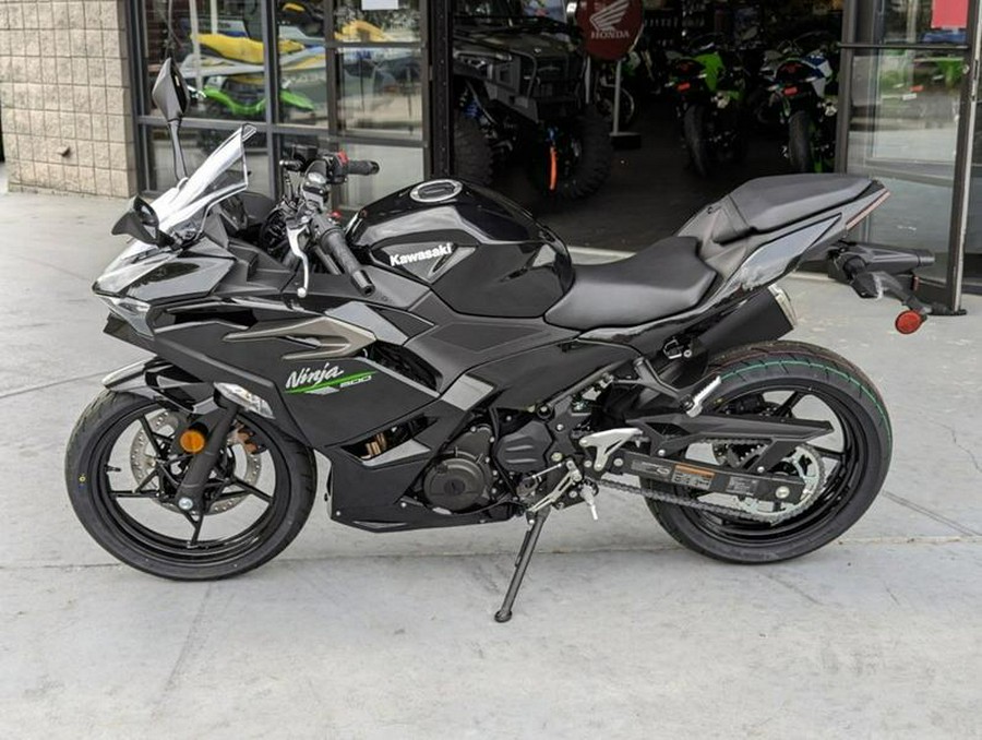 2024 Kawasaki Ninja® 500