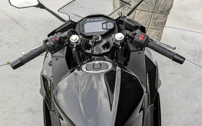 2024 Kawasaki Ninja® 500