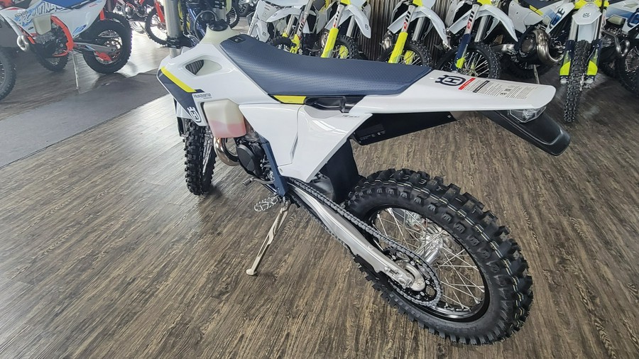 2025 Husqvarna TE 300