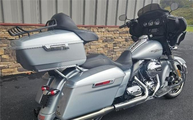 2014 Harley-Davidson® FLHX - Street Glide®