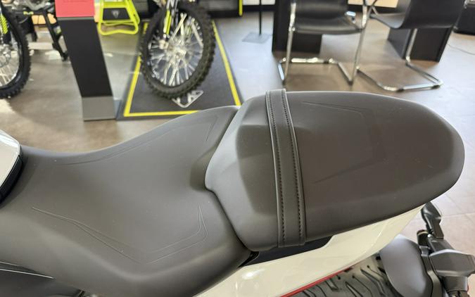 2026 Triumph Trident 800