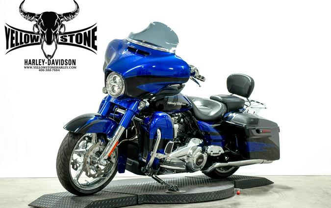 2017 Harley-Davidson® CVO™ Street Glide® Candy Cobalt/Indigo Ink with Mirror Chrome Aggressor Wheels