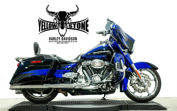 2017 Harley-Davidson® CVO™ Street Glide® Candy Cobalt/Indigo Ink with Mirror Chrome Aggressor Wheels