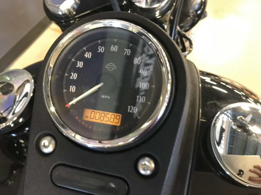 2015 Harley-Davidson Street Bob FXDB