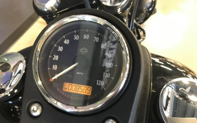 2015 Harley-Davidson Street Bob FXDB