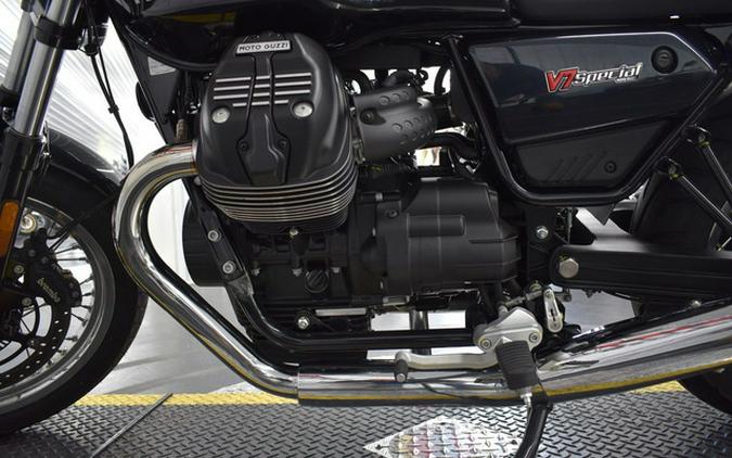 2023 Moto Guzzi V7 Special