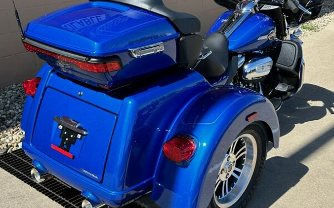 2024 Harley-Davidson Tri Glide Ultra Blue Burst