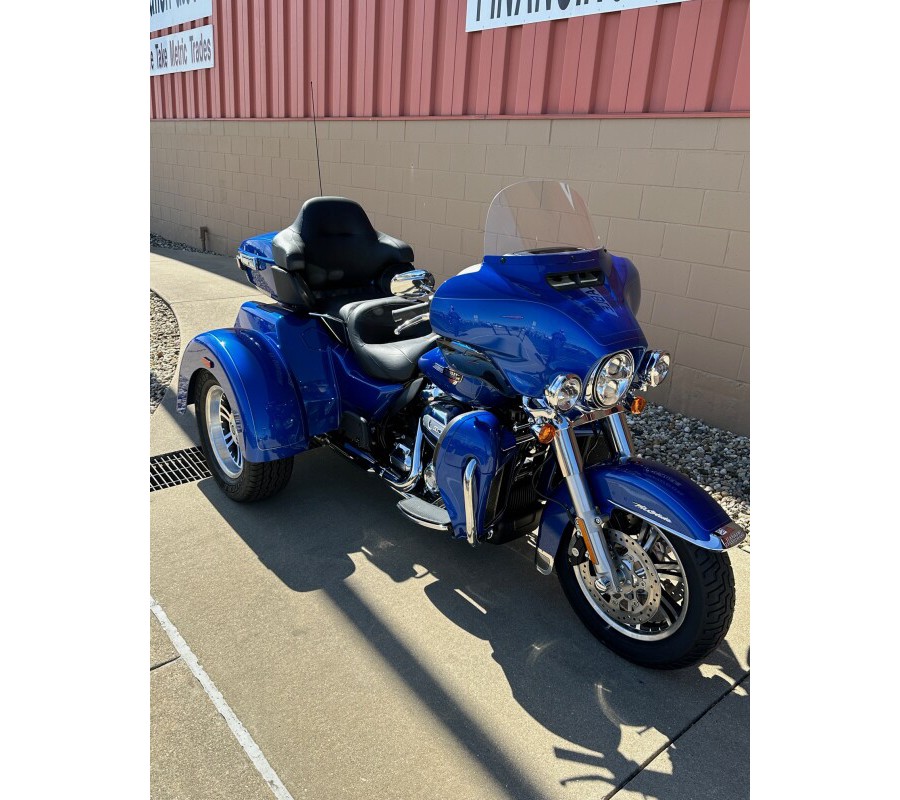 2024 Harley-Davidson Tri Glide Ultra Blue Burst