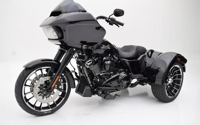 2024 Harley-Davidson® FLTRT - Road Glide® 3