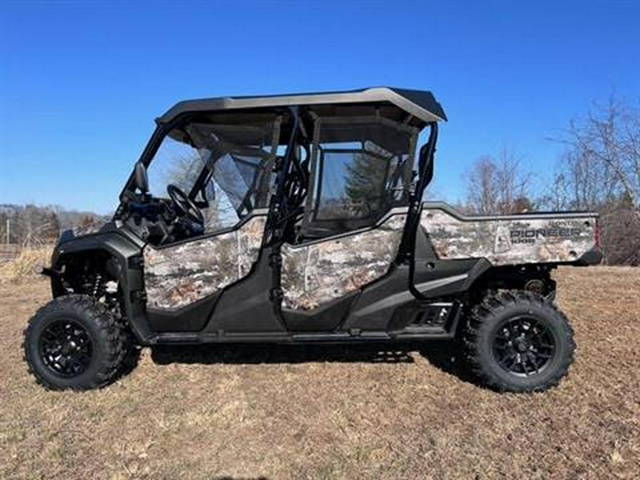 2025 Honda Pioneer 1000-6 Deluxe Crew