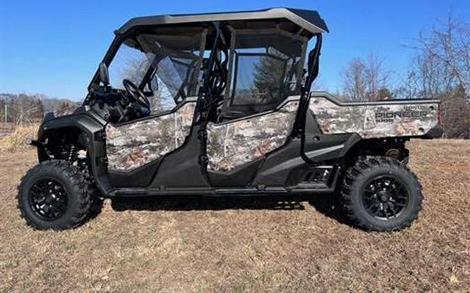 2025 Honda Pioneer 1000-6 Deluxe Crew