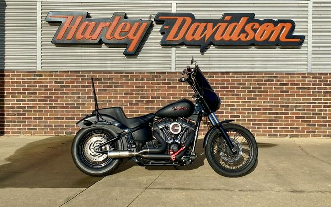 2019 Harley-Davidson Street Bob Vivid Black