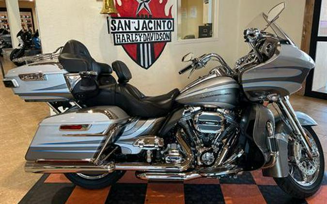 2016 Harley-Davidson CVO™ Road Glide™ Ultra