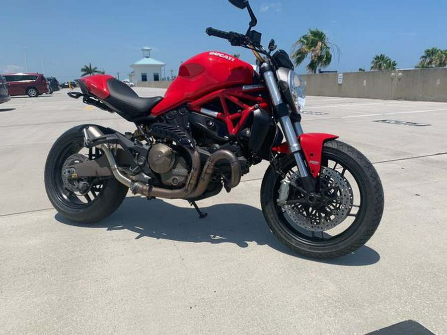 2015 Ducati Monster 821