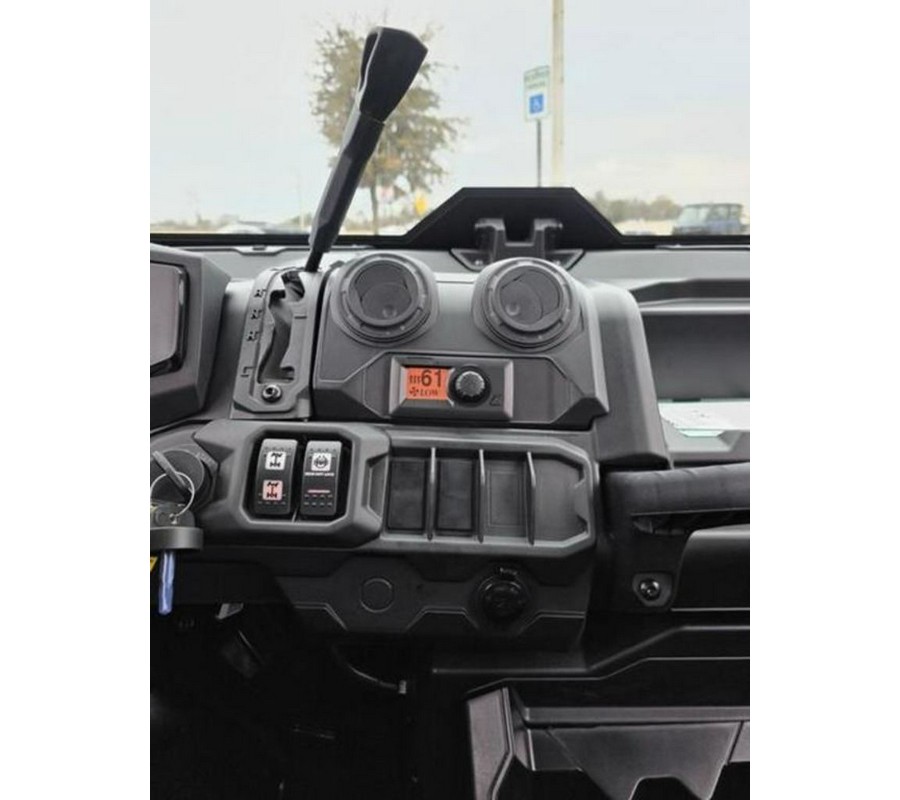 2026 Can-Am® DEFENDER MAX DPS CAB HVAC HD10