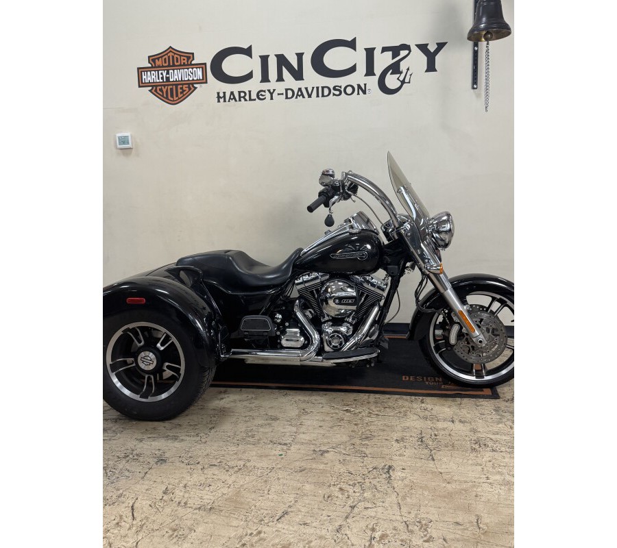 2016 Harley-Davidson Freewheeler Black Quartz