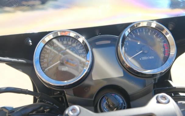 2026 KAWASAKI ZR900RS ABS