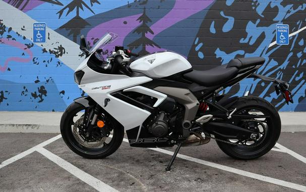 2025 Triumph Daytona 660 Snowdonia 660