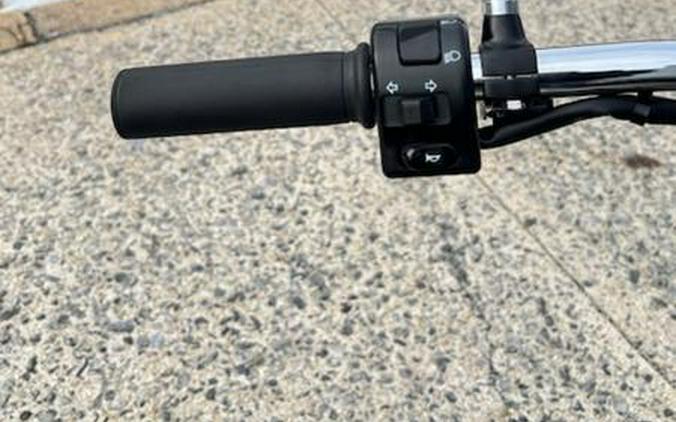 2023 Kawasaki Vulcan® 900 Classic