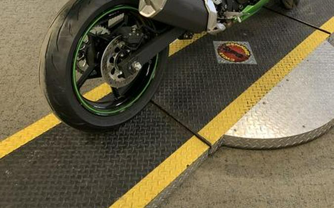 2024 Kawasaki Ninja® 7 Hybrid ABS