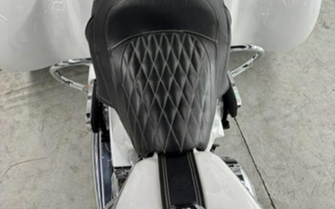 2018 Indian Roadmaster ABS Pearl White Over Star Silver