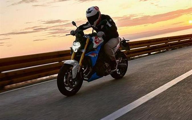 2024 BMW F 900 R