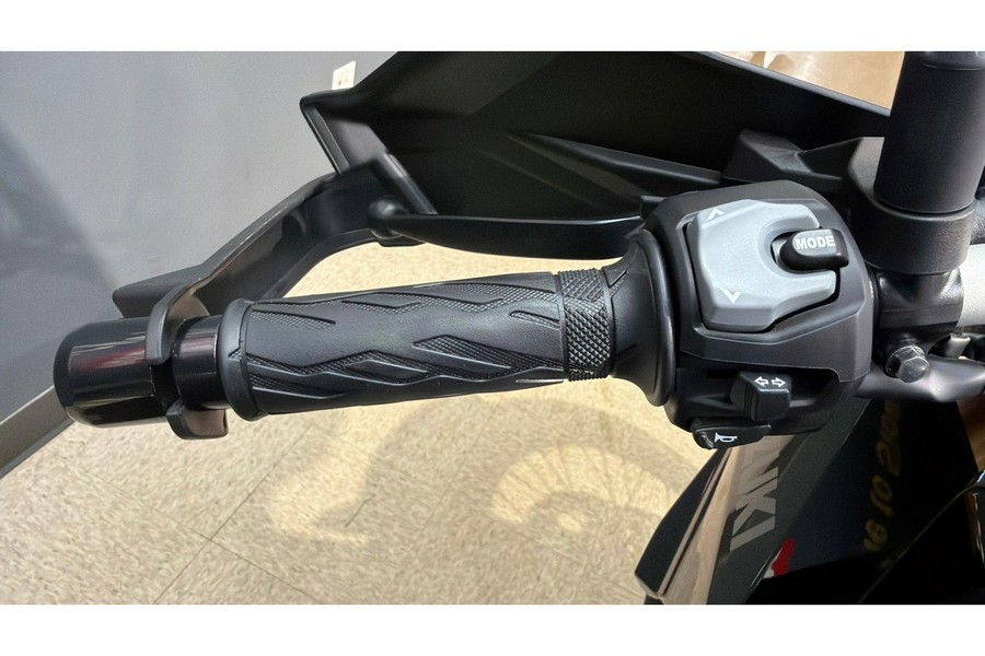 2025 Suzuki V-Strom 800DE