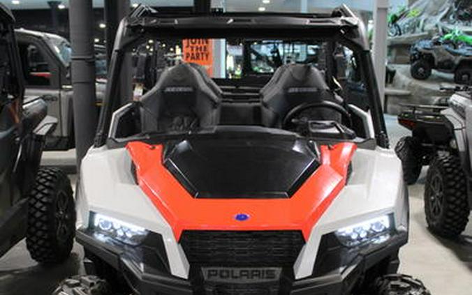 2025 Polaris® GENERAL 4 1000 SPORT - GHOST GRAY Sport
