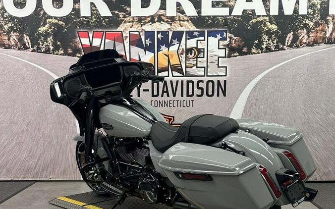 2026 FLHX Street Glide®