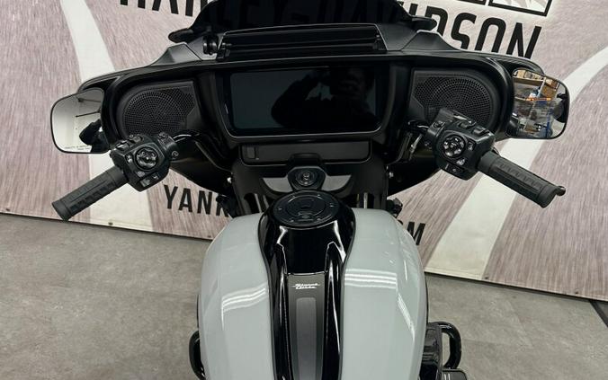 2026 FLHX Street Glide®