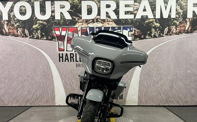 2026 FLHX Street Glide®