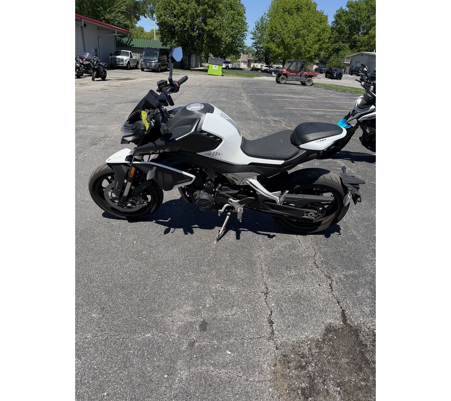 2024 CF MOTO 800 NK