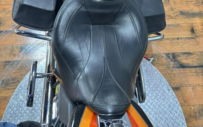 2013 Harley-Davidson® CVO™ Ultra Classic® Electra Glide® TRIB ORNG/SLATE W/ PINSTRIP